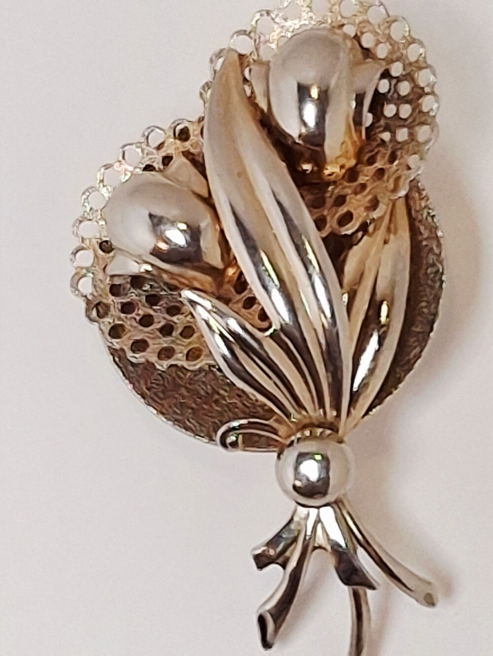 Vintage Tulip Bouquet Brooch In Gold-tones